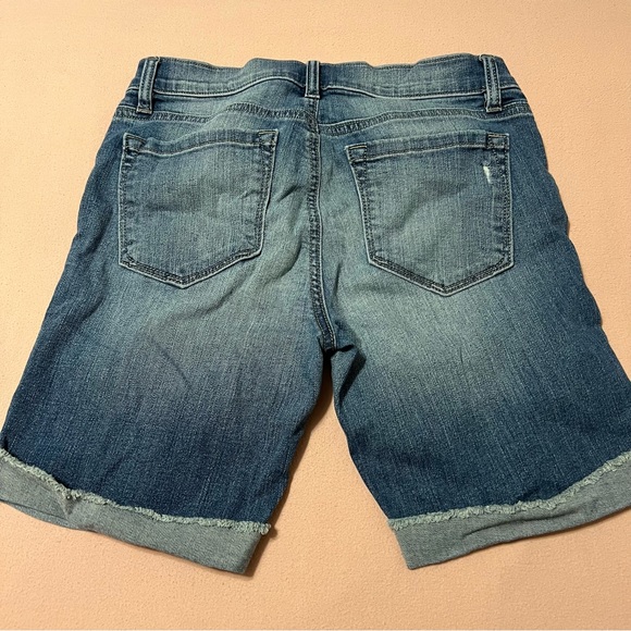 Ann Taylor denim shorts - Picture 2 of 6